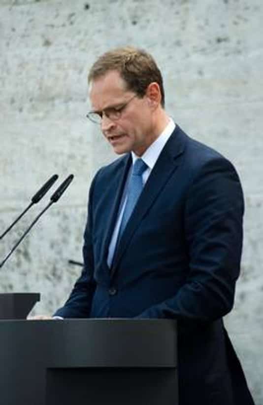 Berlins Regierender Bürgermeister Michael Müller bei seiner Ansprache im Rahmen der Gedenkfeier zum 71. Jahrestag des 20. Juli 1944 in der Gedenkstätte Plötzensee Gedenkstätte Deutscher Widerstand Michael Müller