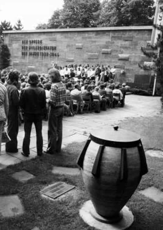 Gedenkfeier, Gedenkstätte Plötzensee, Berlin, 01.07.1974