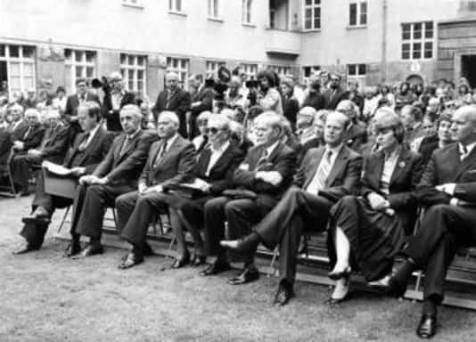 Gedenkfeier, Ehrenhof der Gedenk- und Bildungsstätte Stauffenbergstraße, Berlin, 20.07.1978