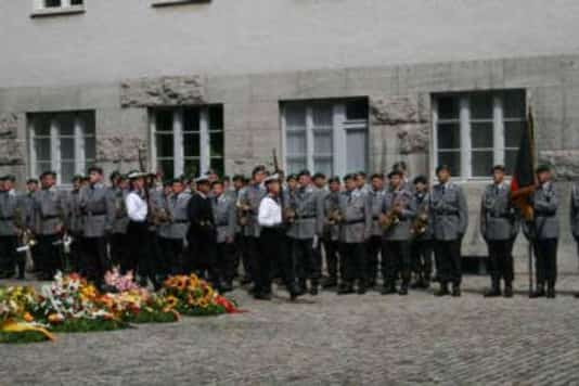 Gedenkfeier, Ehrenhof der Gedenkstätte Deutscher Widerstand in der Stauffenbergstraße, Berlin, 20.07.2007