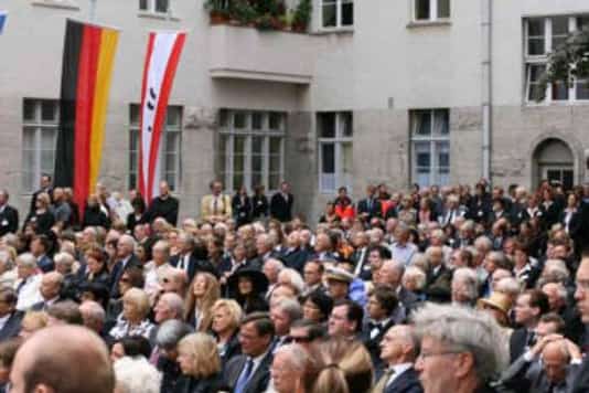 Gedenkfeier, Ehrenhof der Gedenkstätte Deutscher Widerstand in der Stauffenbergstraße, Berlin, 20.07.2008