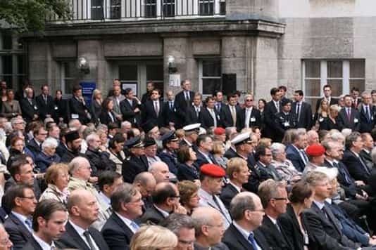 Gedenkfeier, Ehrenhof der Gedenkstätte Deutscher Widerstand in der Stauffenbergstraße, Berlin, 20.07.2012