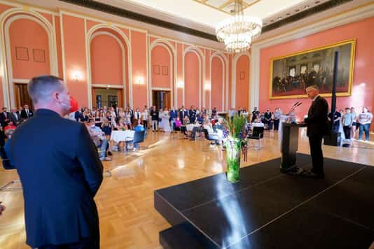 Grußworte im Roten Rathaus