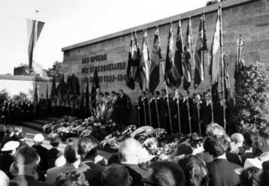 Gedenkfeier, Gedenkstätte Plötzensee, Berlin, 19.07.1958