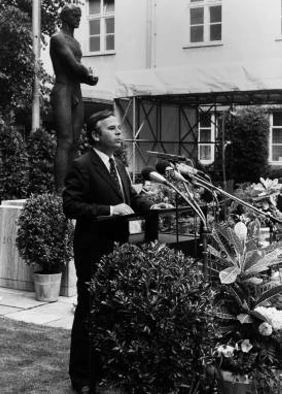 Gedenkfeier, Ehrenhof der Gedenk- und Bildungsstätte Stauffenbergstraße, Berlin, 20.07.1979