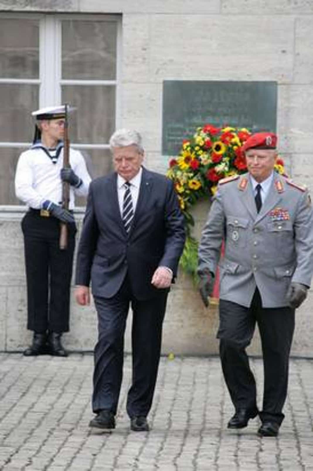 Gedenkfeier, Ehrenhof der Gedenkstätte Deutscher Widerstand in der Stauffenbergstraße, Berlin, 20.07.2014