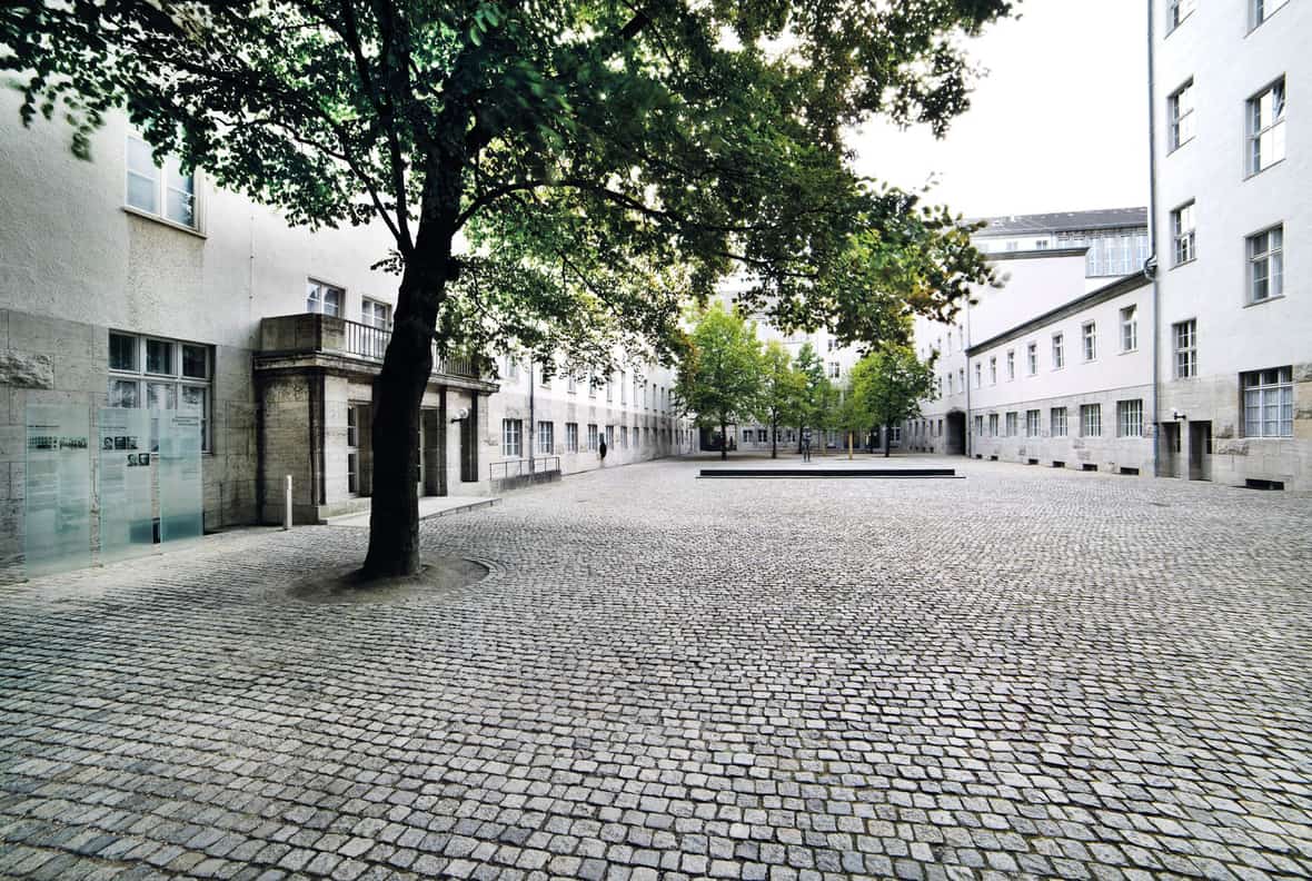 Ehrenhof des Bendlerblocks in der Stauffenbergstraße, Berlin