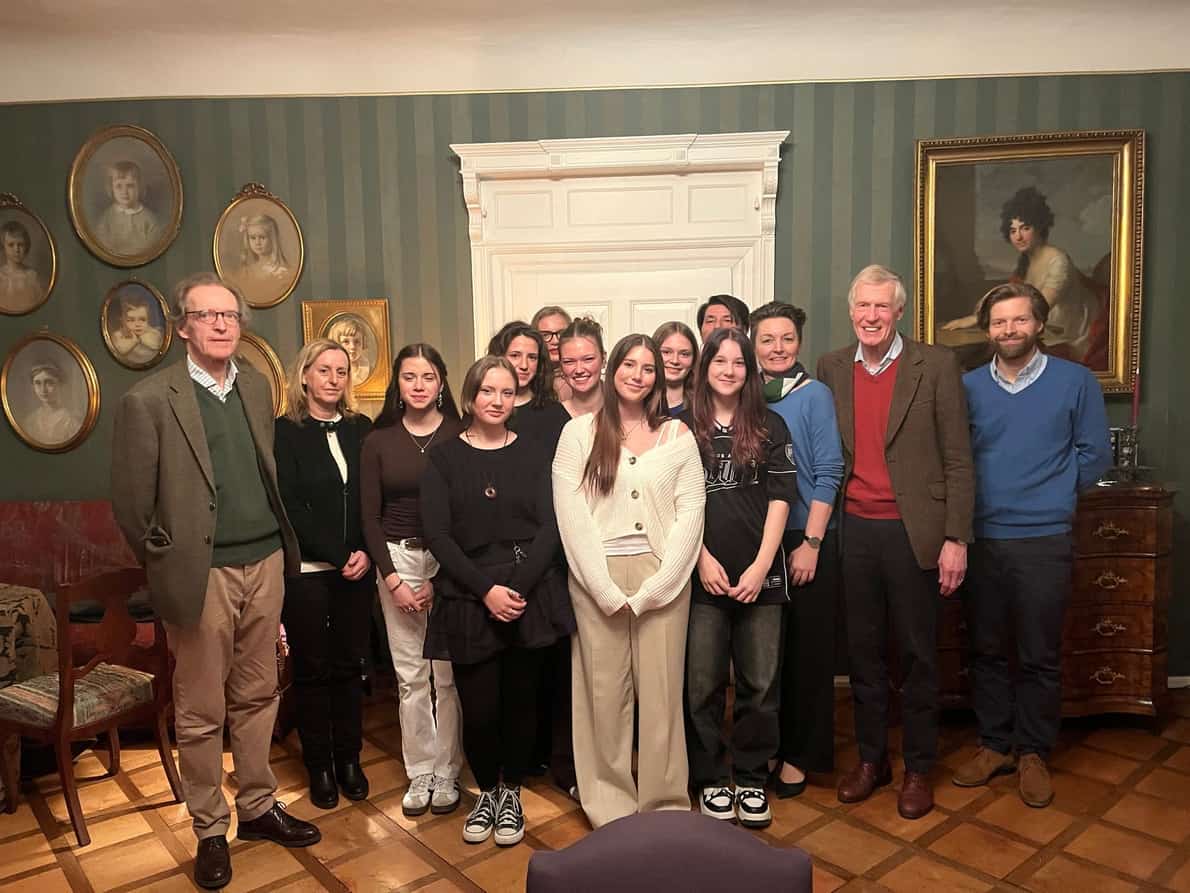Gesprächsrunde auf Schloss Karlstein