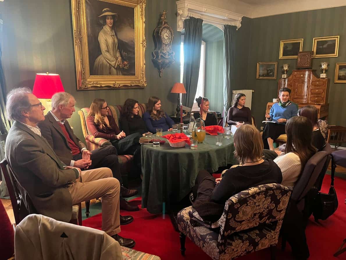 Gesprächsrunde auf Schloss Karlstein