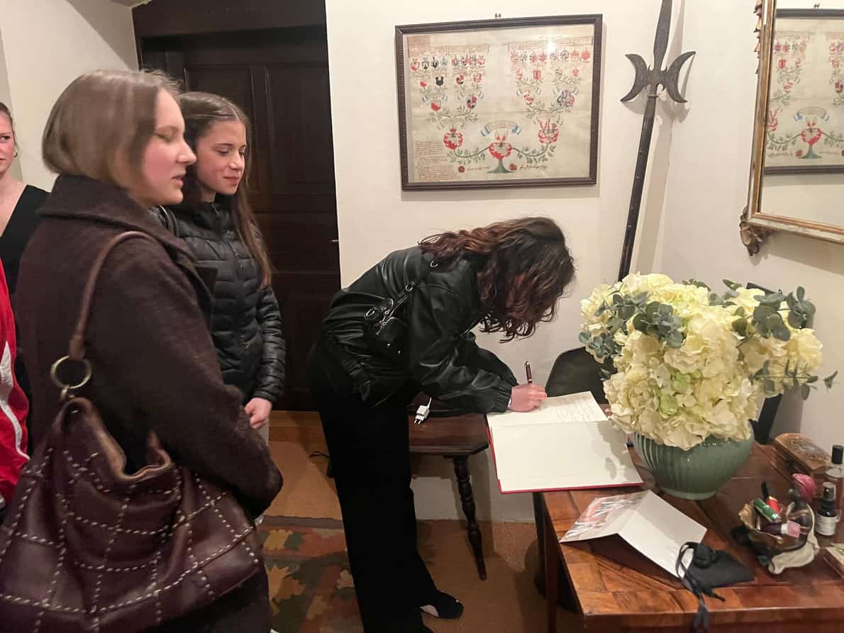 Gesprächsrunde auf Schloss Karlstein