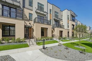 MN Woodbury Meridianat City Place 004