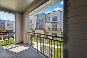 MN Woodbury Meridianat City Place 036