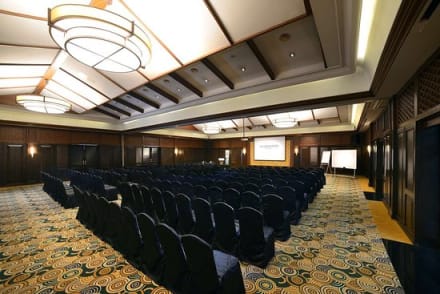 Zamrud Room