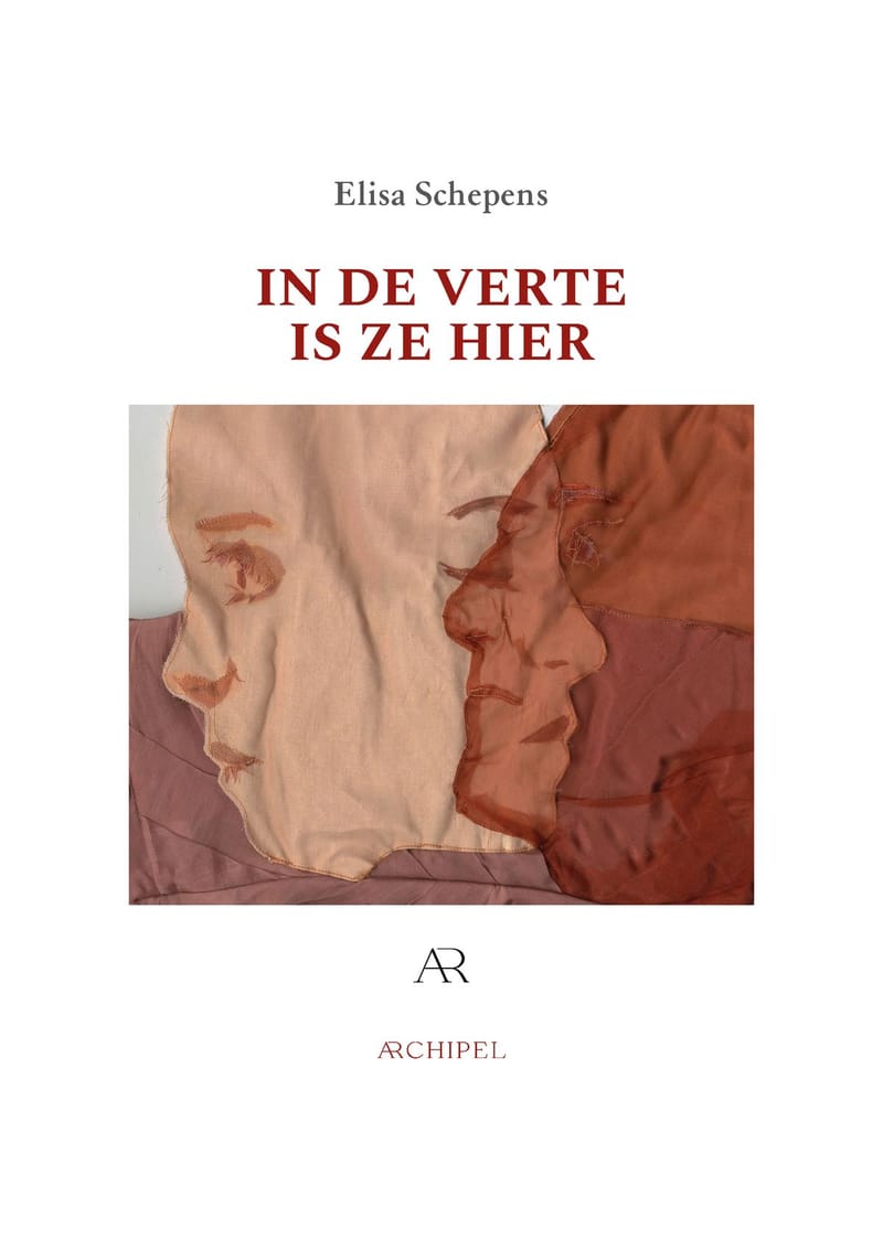 In de verte is ze hier