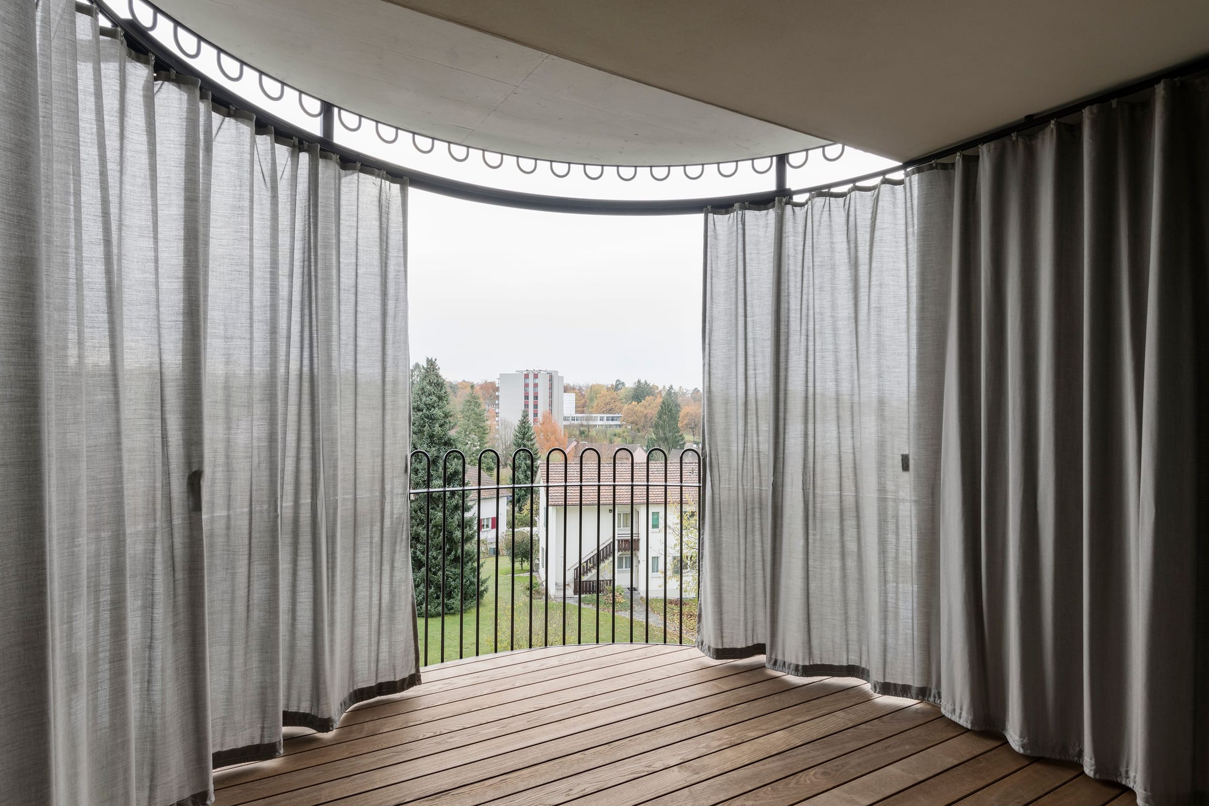 Reutlenweg kloten vetterschmid balkon vorhang