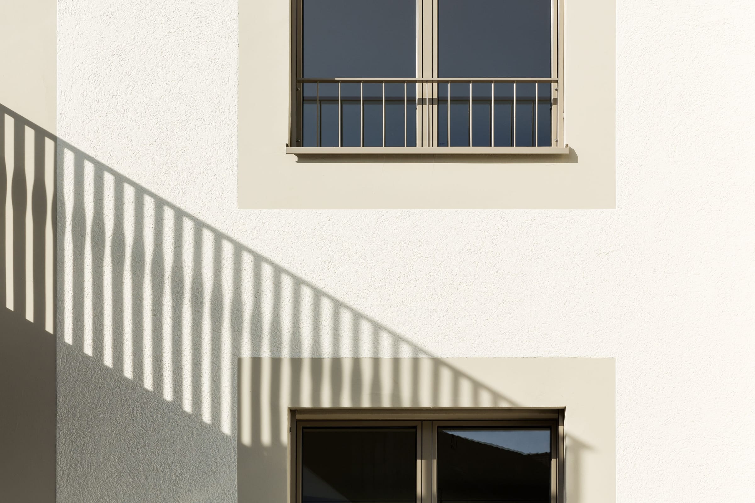 Laechlerstrasse hombrechtikon vetterschmid gelaenderschatten