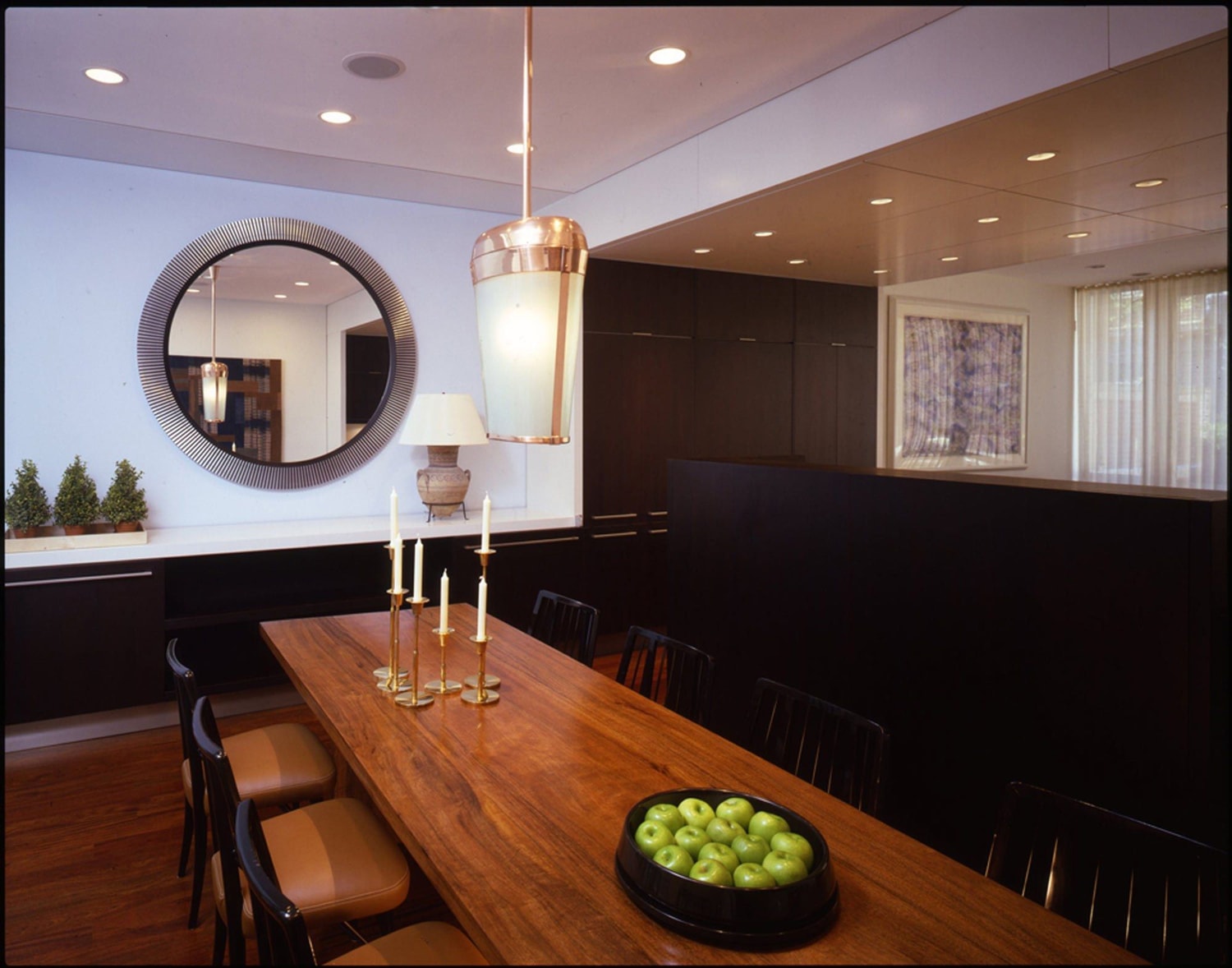 Mobarak Dining Table