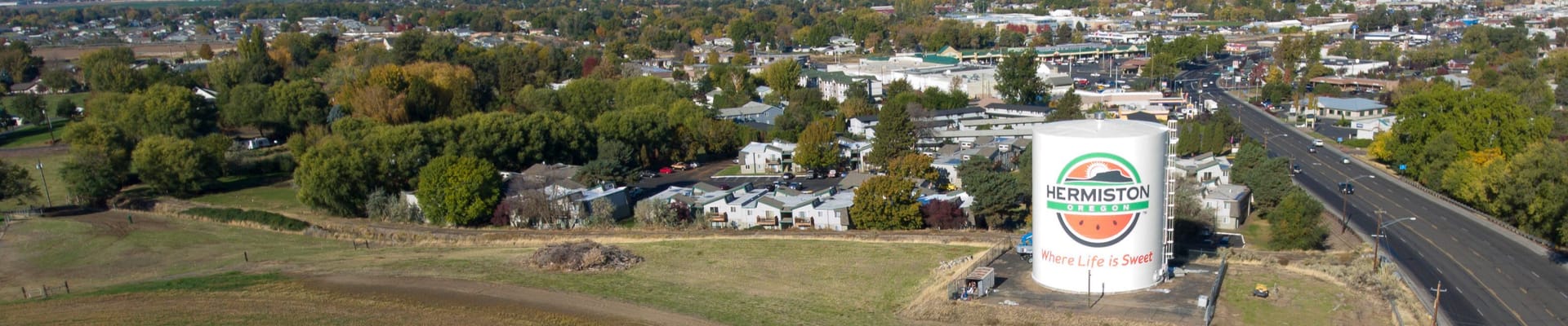 Hermiston water tower and community