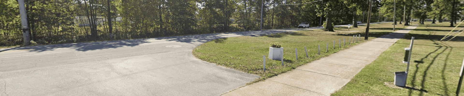 Oakwood Park entrance on E 36th St