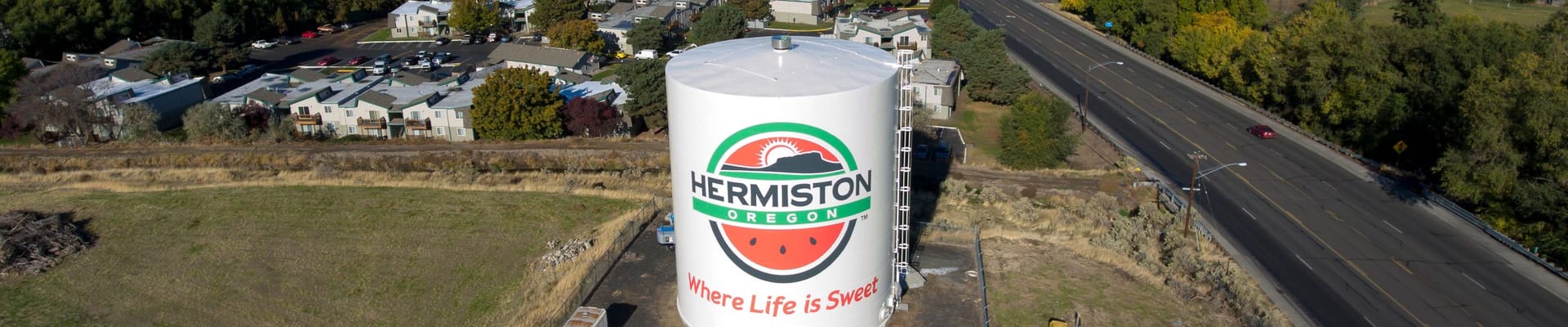 Hermiston water tower and community
