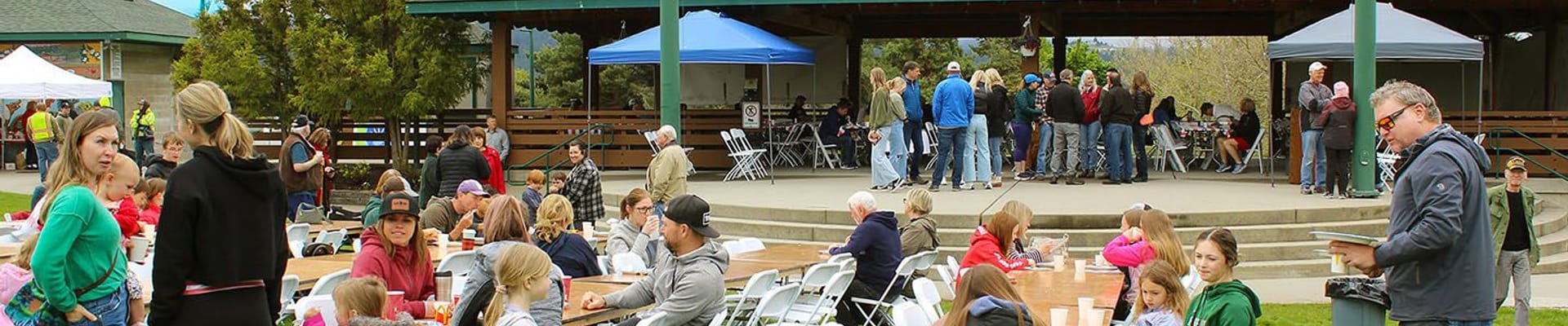 Image of people at Pavillion Park