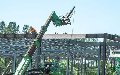 Topping out ceremony final beam
