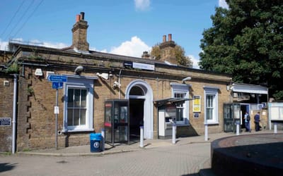 GRADED%20CATFORD%20TRAIN%20STATION_DSC3056%20copy.jpg