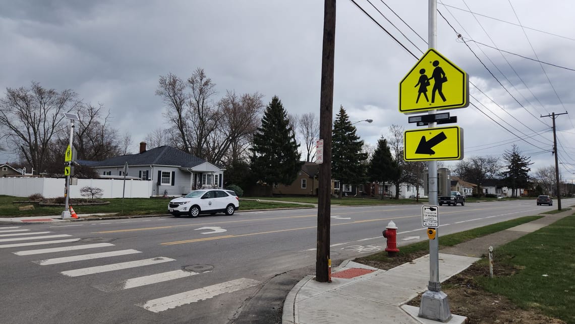 New Rapid Rectangular Flashing Beacon at Utica Ave & W 21st St.