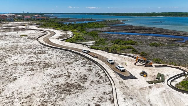 A photo of Laguna Cove construction.