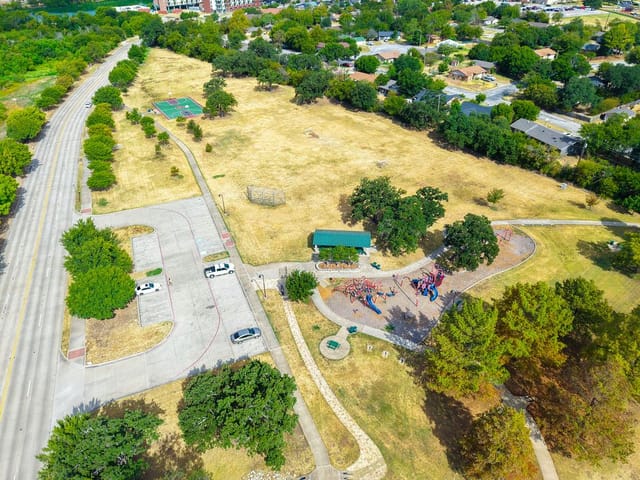 Briercliff Park before construction