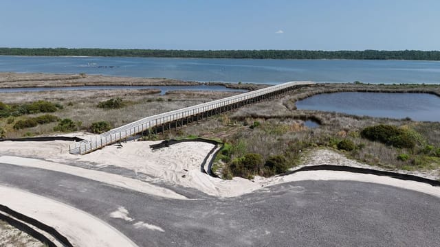 Laguna Cove construction.