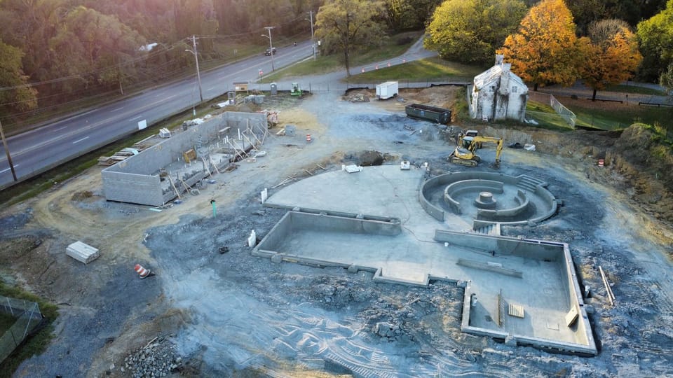 Image shows ongoing construction at Washington Park Pool