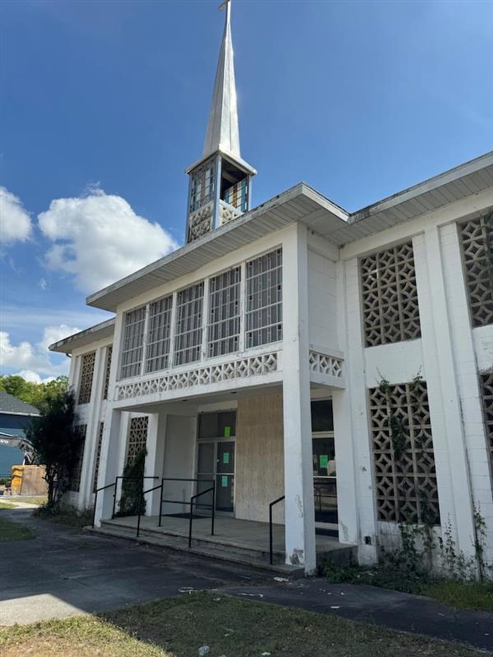 1109 E. Osborne Avenue. Property