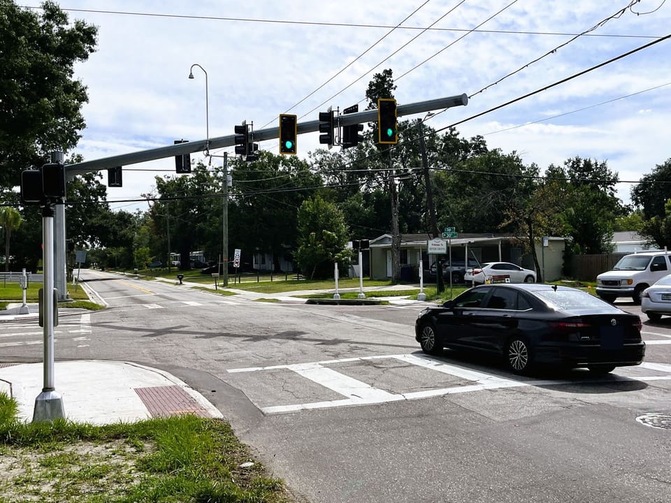 Image of car at the intersection of East Sligh Avenue and N. 30th Street 