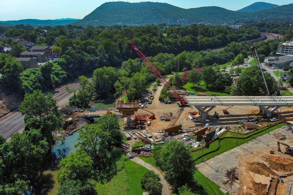 Photo of Wasena Bridge construction