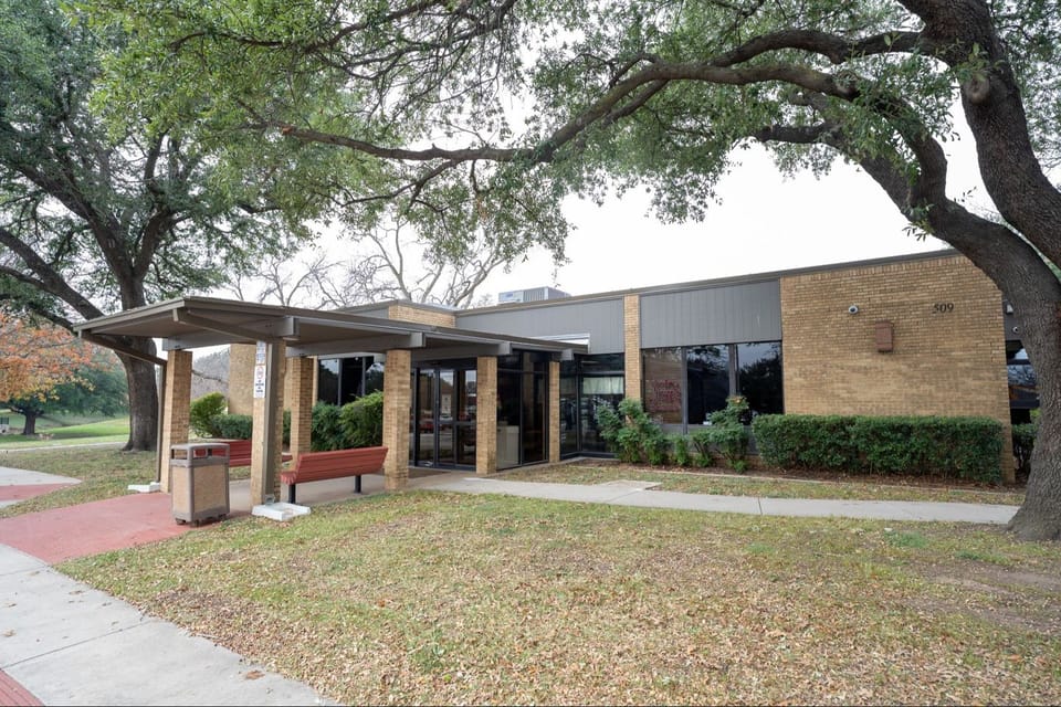 Photo of the front of Denton Senior Center entrance